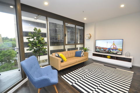 Orange Stay Sydney CBD - Darwin Holiday 8