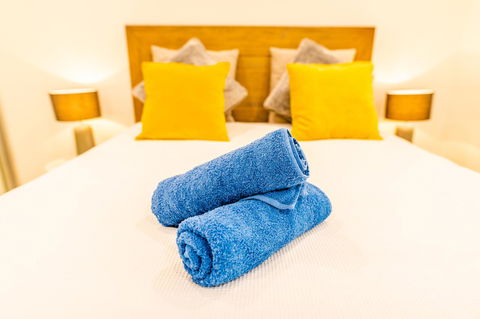 Near Train Station, New 2 BR Apt/free Parking - Darwin Holiday 23