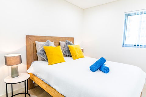 Near Train Station, New 2 BR Apt/free Parking - Darwin Holiday 22
