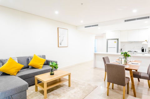 Near Train Station, New 2 BR Apt/free Parking - Darwin Holiday 16