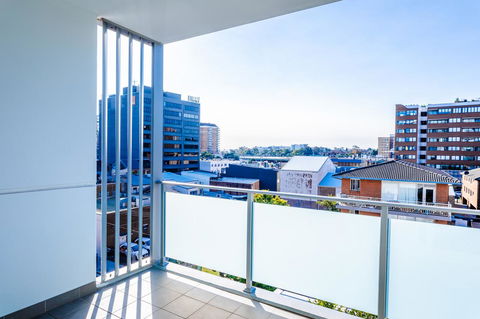 Near Train Station, New 2 BR Apt/free Parking - Darwin Holiday 36