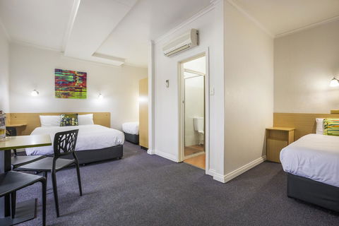 Boomerang Hotel - Darwin Holiday 2