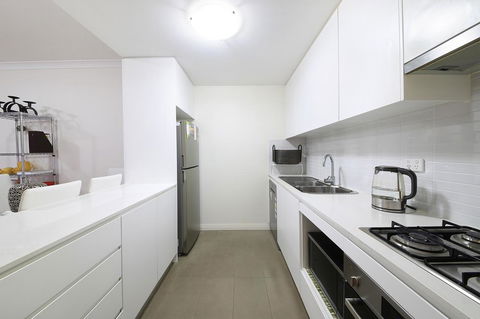Sydney Apartment Close To Airport & CBD - Darwin Holiday 11
