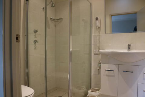 Beaches Apartments Merimbula - Darwin Holiday 18