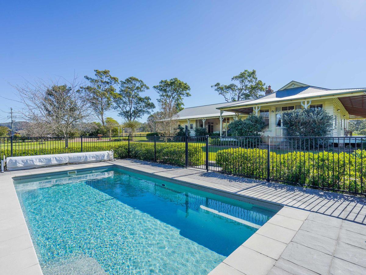 Glen William NSW Darwin Holiday