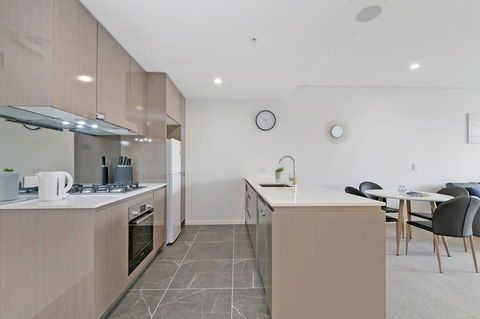 Stylish And Neat Two Bed Apartment In Wentworth Point - Darwin Holiday 5