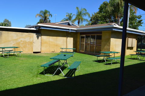Brolga Hotel Motel - Coleambally - Darwin Holiday 18