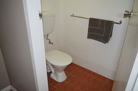 Brolga Hotel Motel - Coleambally - Darwin Holiday 4