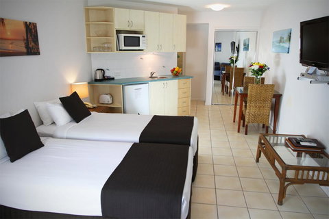 The Byron Beachcomber - Darwin Holiday 9