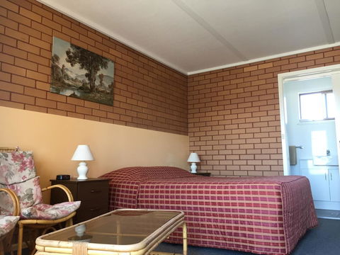 Deniliquin Motel - Darwin Holiday 8