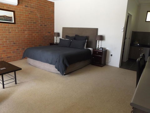 Federation Motel Resort - Corowa - Darwin Holiday 24