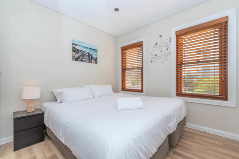 2 Bed House + Loft In Pyrmont - Darwin Holiday 11