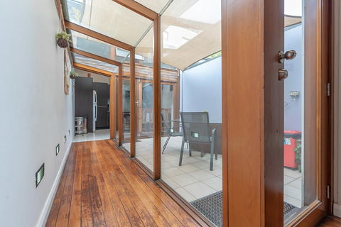2 Bed House + Loft In Pyrmont - Darwin Holiday 5