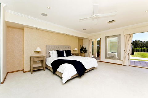 One Mile Mansion - Private Coastal Retreat FREE FAMILY ADVENTURE PASS - Darwin Holiday 7
