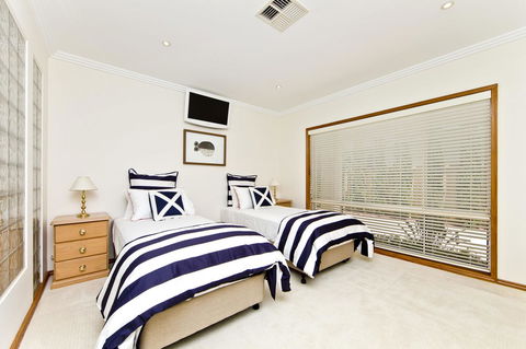One Mile Mansion - Private Coastal Retreat FREE FAMILY ADVENTURE PASS - Darwin Holiday 17