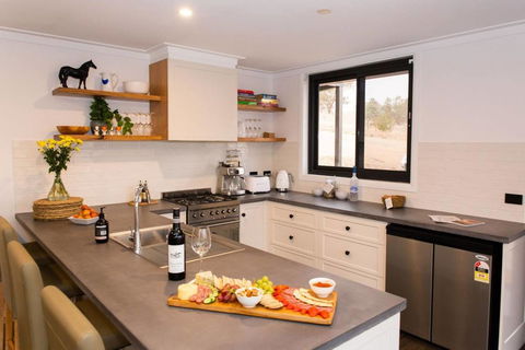 Belisi Farmstay Cottage - Darwin Holiday 4