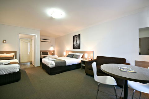 The Aberdeen Motel - Darwin Holiday 4