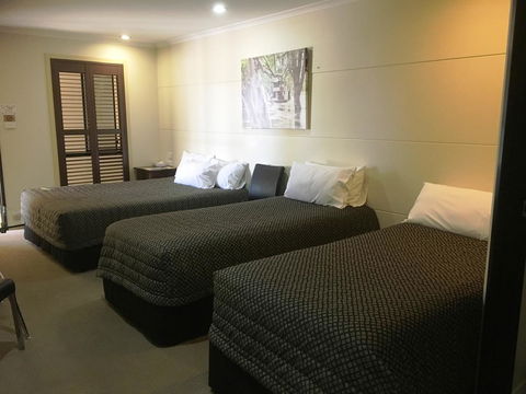 Balranald Club Motel - Darwin Holiday 21