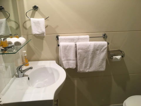 Balranald Club Motel - Darwin Holiday 5