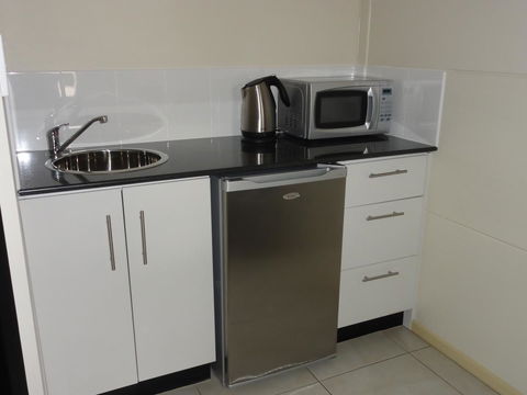 Balranald Club Motel - Darwin Holiday 10