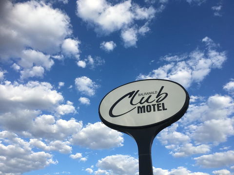 Balranald Club Motel - Darwin Holiday 13