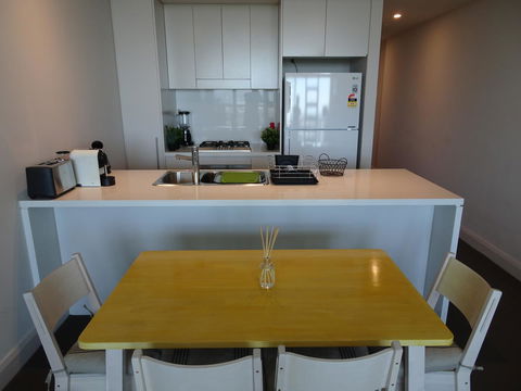 Sydney Olympic Park Apartment - Darwin Holiday 0
