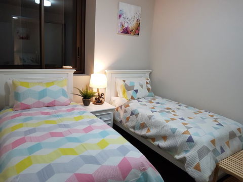 Sydney Olympic Park Apartment - Darwin Holiday 2