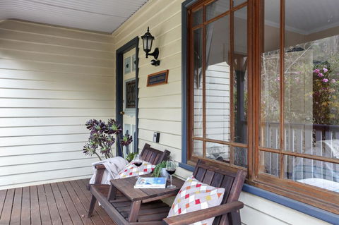 Allegra Cottage Of Leura - Darwin Holiday 10