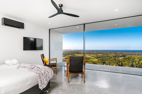 Sundays At Byron - Darwin Holiday 24