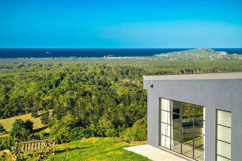 Sundays At Byron - Darwin Holiday 1