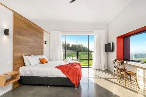 Sundays At Byron - Darwin Holiday 11