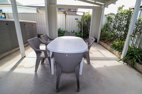 Interlude At Belmont - Darwin Holiday 18