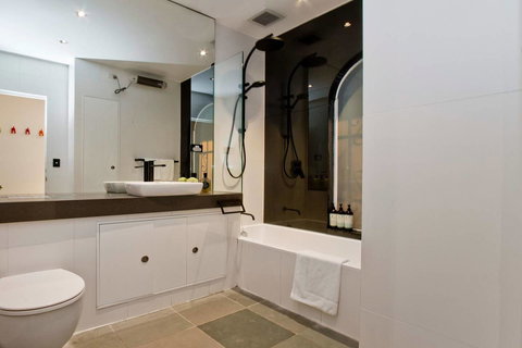 3 Storey Home Close Walk To Fox Studios SCG & City - Darwin Holiday 27