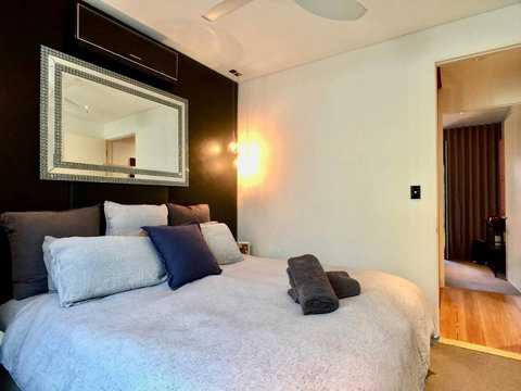 3 Storey Home Close Walk To Fox Studios SCG & City - Darwin Holiday 20