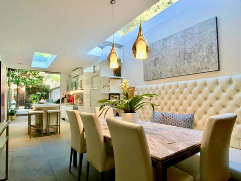 3 Storey Home Close Walk To Fox Studios SCG & City - Darwin Holiday 0