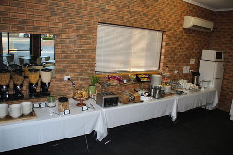 Hume Country Motor Inn - Darwin Holiday 7