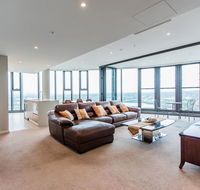 180 water view three bedroom wooden furniture - Darwin Holiday