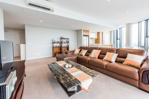 180Â° Water View Three Bedroom (wooden Furniture) - Darwin Holiday 15