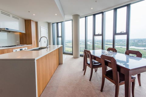 180Â° Water View Three Bedroom (wooden Furniture) - Darwin Holiday 10