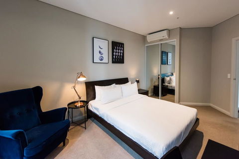 180Â° Water View Three Bedroom (wooden Furniture) - Darwin Holiday 8