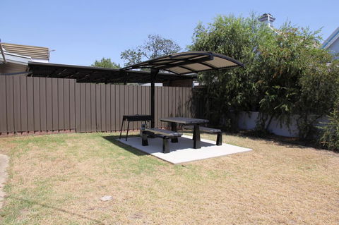 Tumut Apartments - Darwin Holiday 19