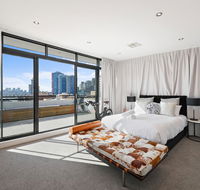 Darling Harbour Penthouse ViewsJacuzzi - Darwin Holiday