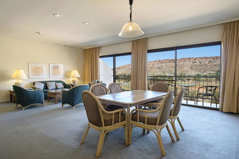 DoubleTree By Hilton Alice Springs - Darwin Holiday 11