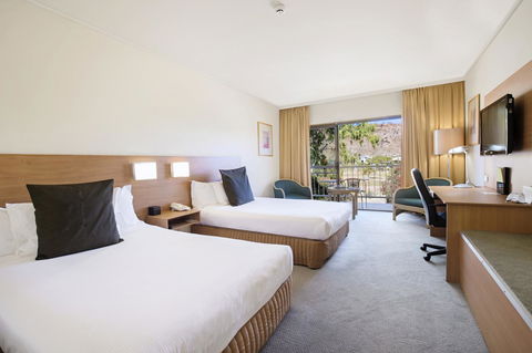 DoubleTree By Hilton Alice Springs - Darwin Holiday 41