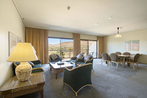DoubleTree By Hilton Alice Springs - Darwin Holiday 33
