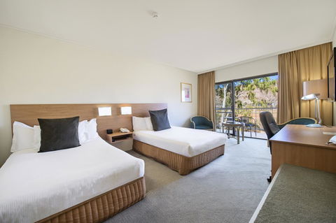 DoubleTree By Hilton Alice Springs - Darwin Holiday 42