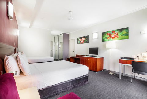 Novotel Darwin Airport - Darwin Holiday 24
