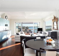 Art Deco Apartment With Breathtaking Water Views - Darwin Holiday