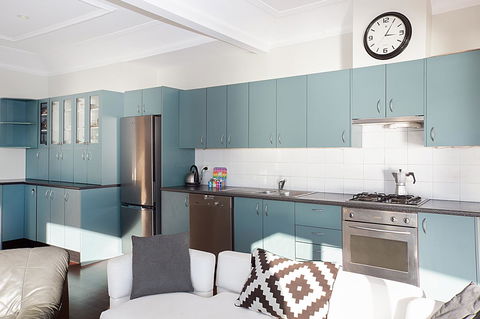 Art Deco Apartment With Breathtaking Water Views - Darwin Holiday 4