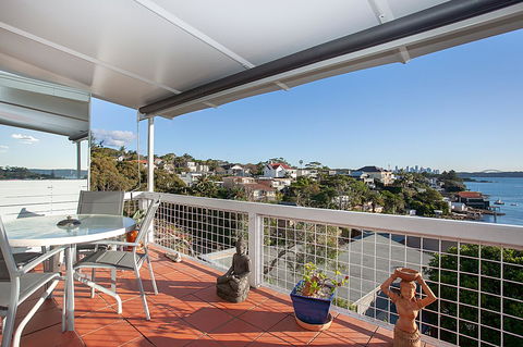 Art Deco Apartment With Breathtaking Water Views - Darwin Holiday 12